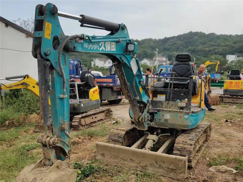 出租久保田微型小挖机