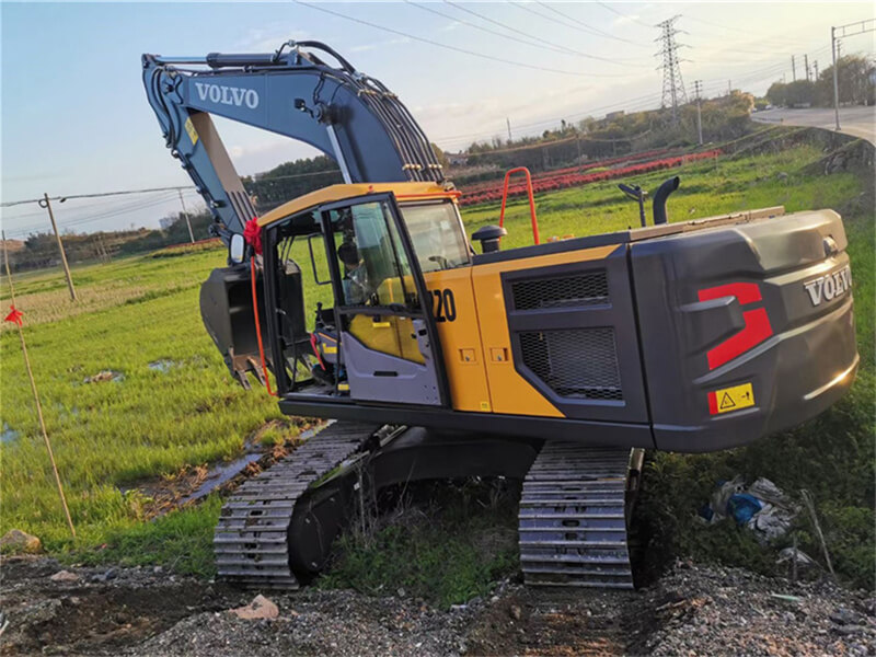 沃尔沃EC200挖掘机出租